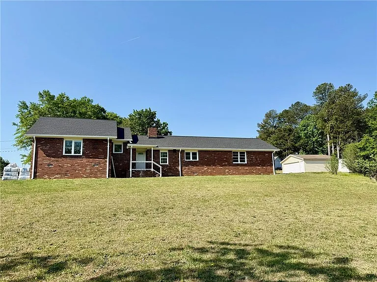 2360 Gravel Springs Rd — Photo 11