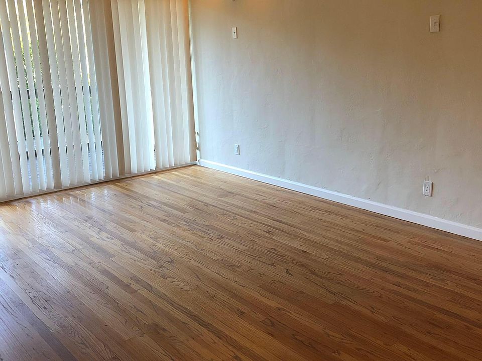 1st image of 1115 Sir Francis Drake Blvd #11