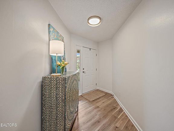 5th image of 7004 Wakan Ln