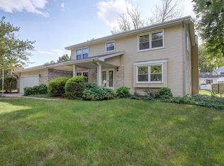 303 Arbours Dr, Savoy, IL