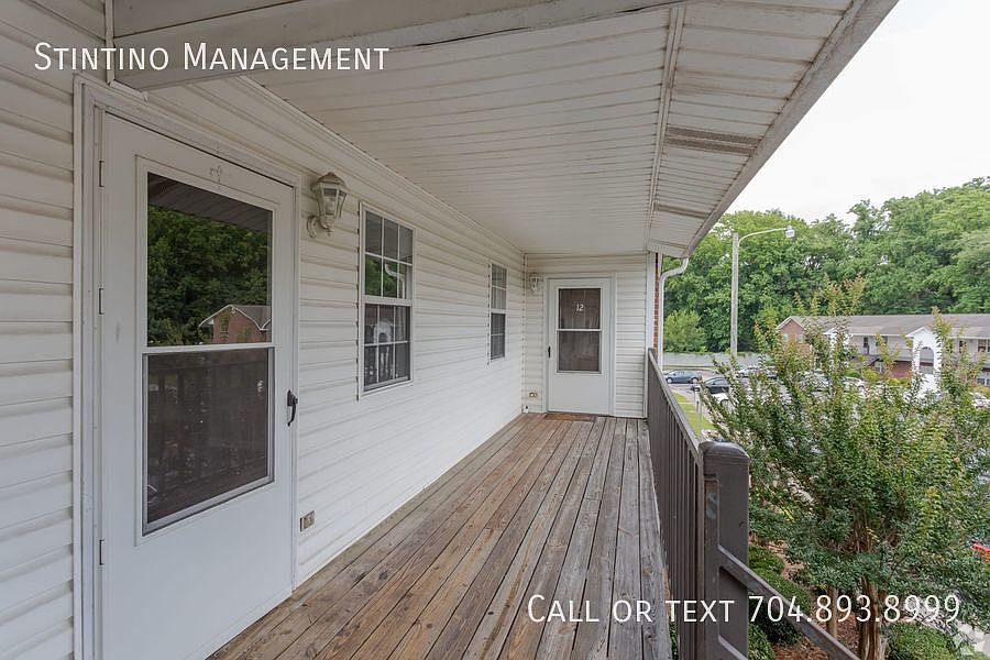 1st image of 1602 W Arlington Blvd #6