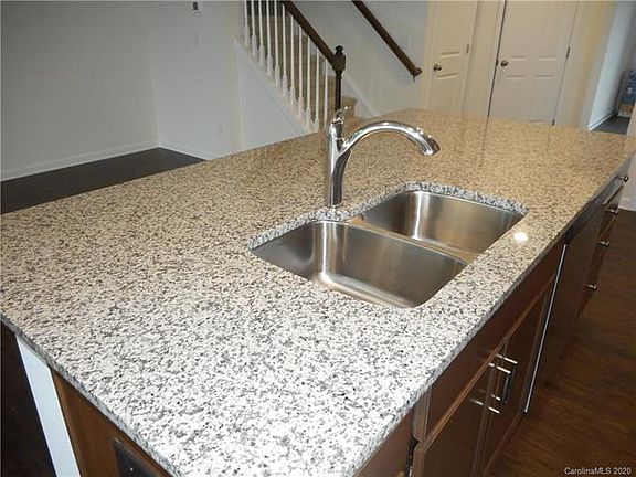 4th image of 5612 Harris Cove Dr
