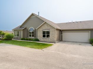 1175 Waterwalk Dr, Holland, MI 49423