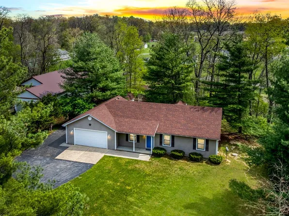 862 Waynoka Dr, Lake Waynoka, OH 45171