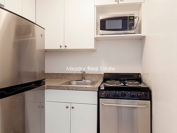 3rd image of 85 E 10th St APT K
