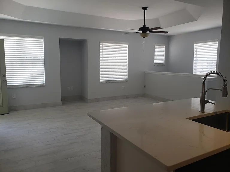 1005 Belmont Pl #1005 — Photo 4