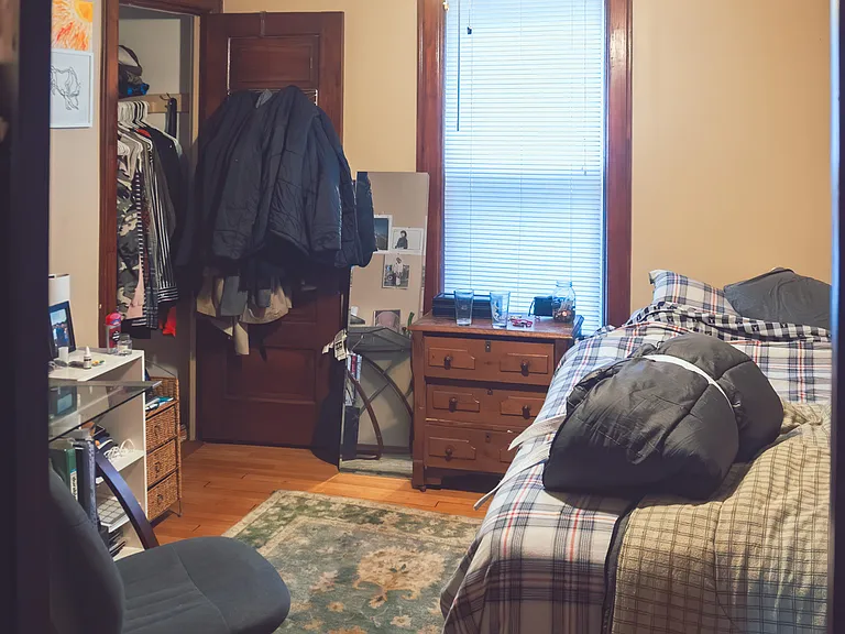 2835 N Frederick Ave — Photo 5