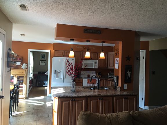 2nd image of 2020 Damascus Ct