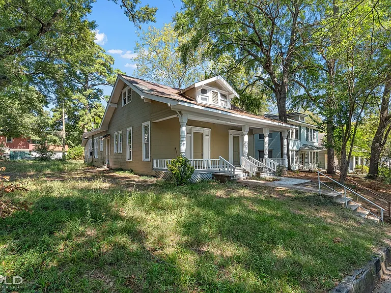 546 Dalzell St — Photo 3