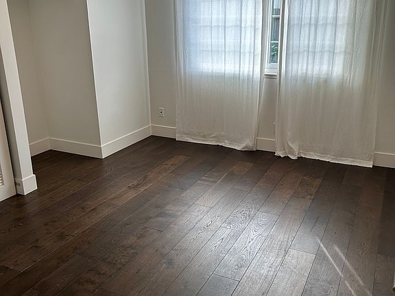 3rd image of 921 1st St W