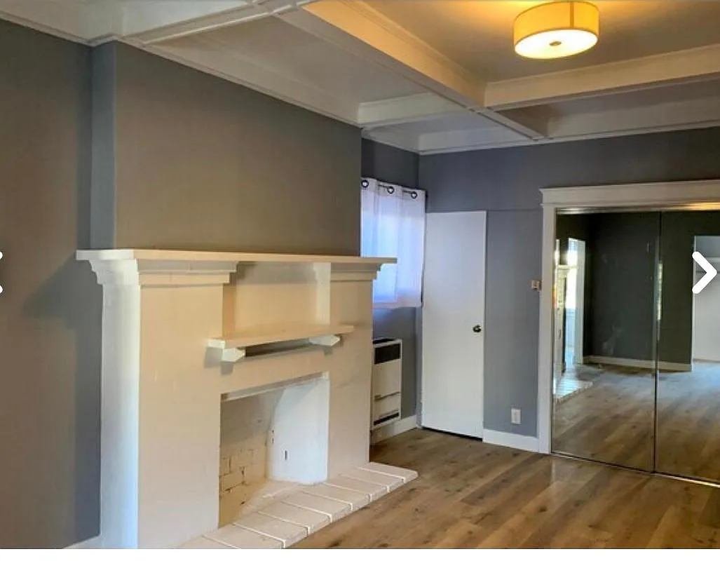 Building Photo - 1714 3rd Ave #2