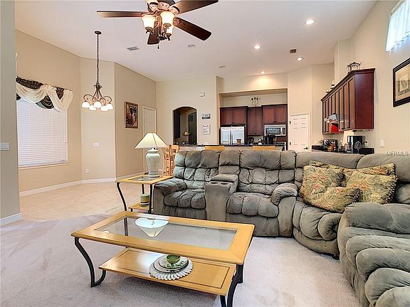 4th image of 305 Chadwick Dr