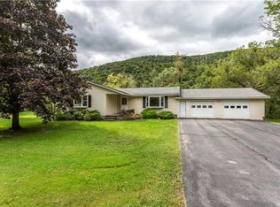 3097 Apulia Rd, Jamesville, NY 13078