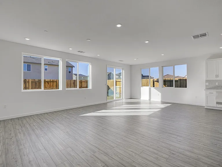 1745 Folger Way — Photo 4