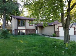 5898 Madison Ave SE, Kentwood, MI 49548