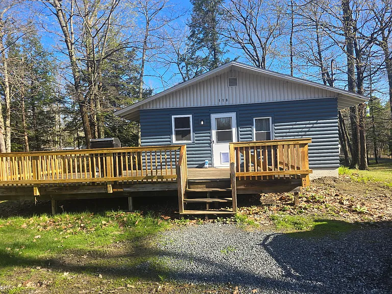 118 Town Farm Rd — Photo 1