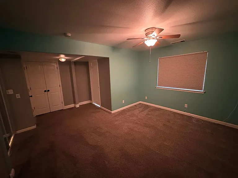 534 W Russell Ave — Photo 30
