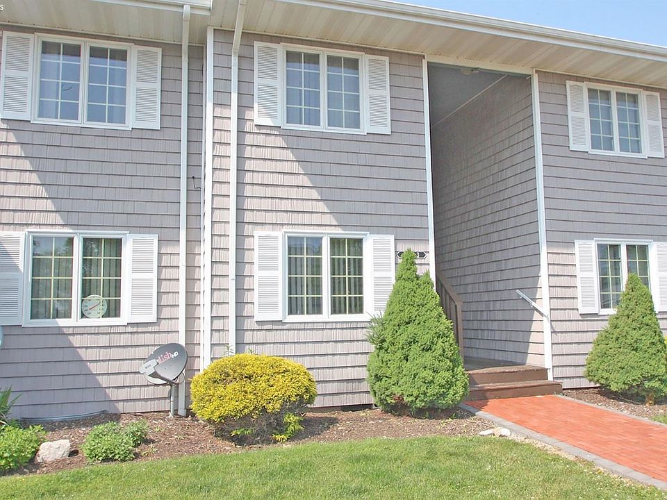 1st image of 111 W Lakeshore Dr Unit 1B