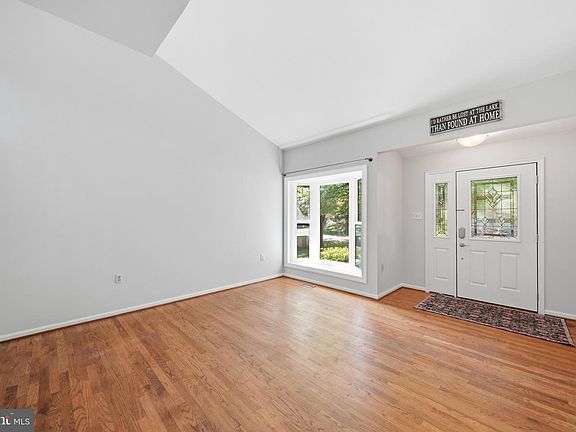 5th image of 10296 Huron Trl