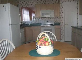 28 Meadows Ln, Whiting, NJ 08759