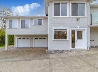 4932 Cordova Bay Rd, Saanich, BC