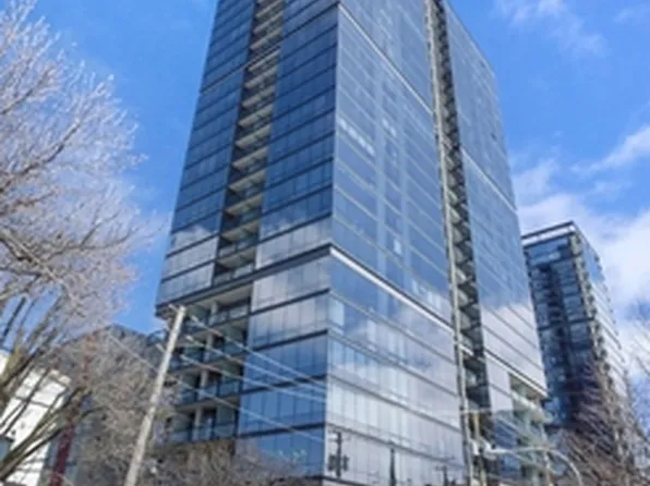 860 W Blackhawk St Unit 705, Chicago, IL 60642