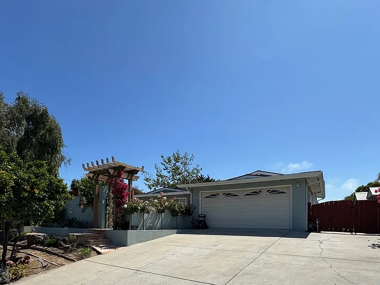 2114 Derby Ave #B — Photo 5