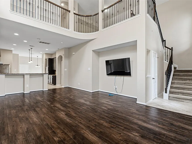 9131 Solvista Pass Ln — Photo 3