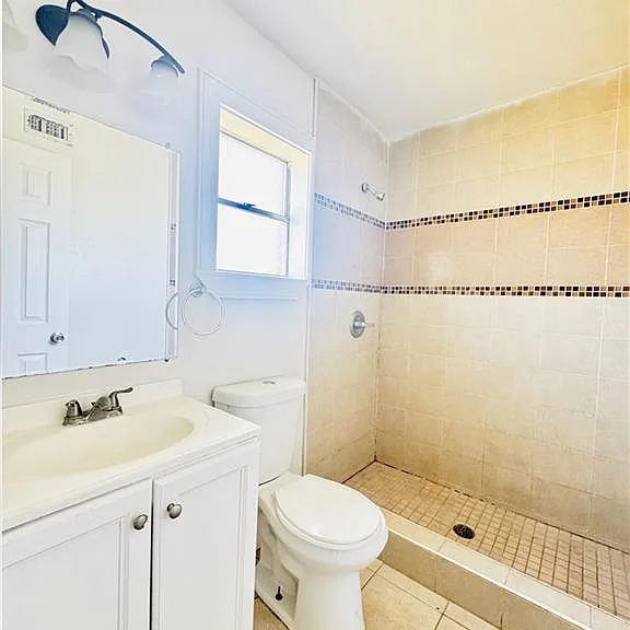 1002 Miller Ave #3-10 — Photo 8