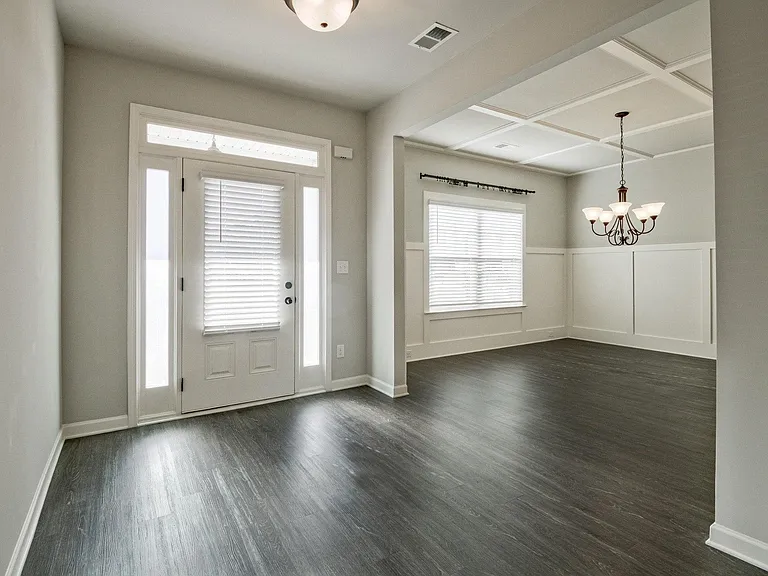 144 Reserve Pl — Photo 4