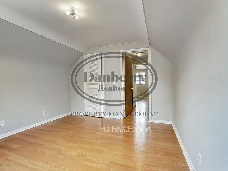 1115 Secor Rd — Photo 23