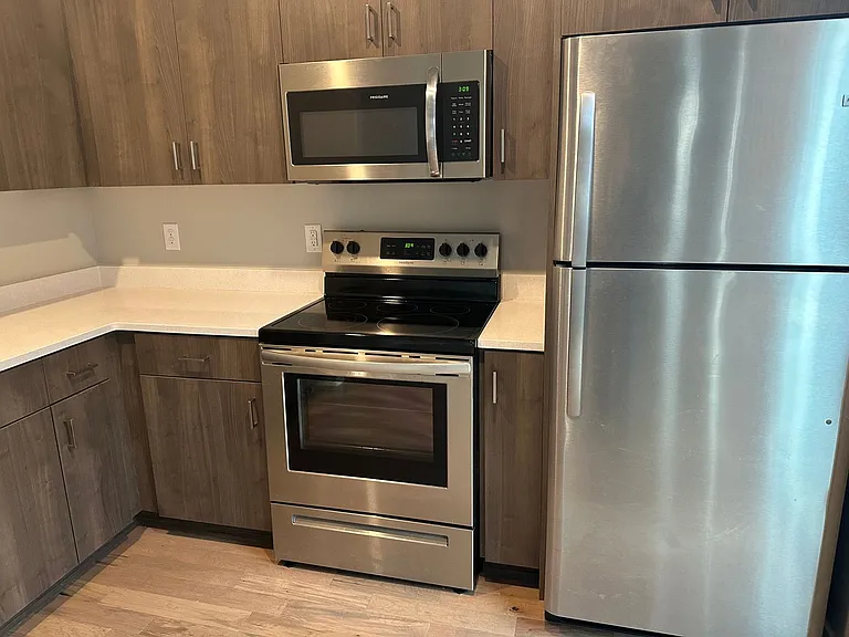 1818 NE 138th Ave — Photo 3