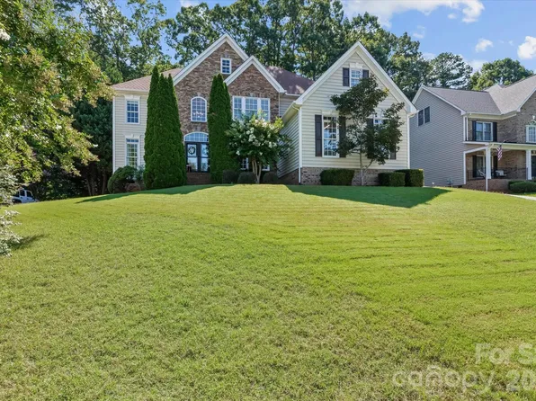 228 Forest Walk Way, Mooresville, NC 28115