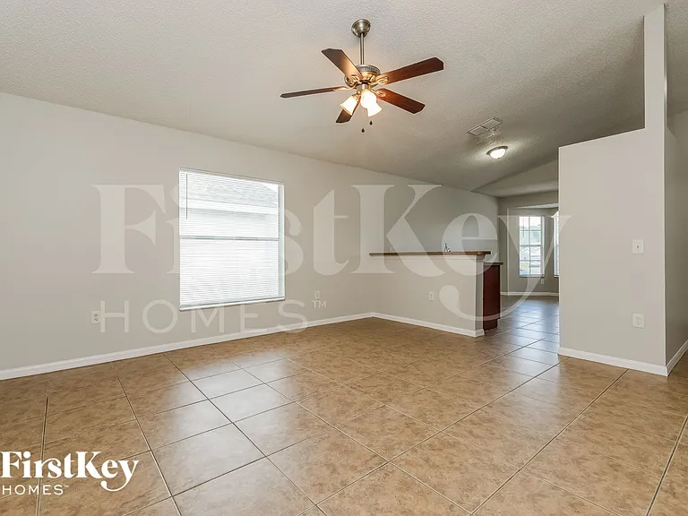 6556 Viewpoint Ct — Photo 2