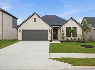 4628 Commack Dr, Fort Worth, TX 76135