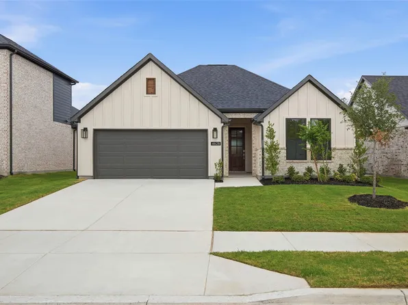 4628 Commack Dr, Fort Worth, TX 76135