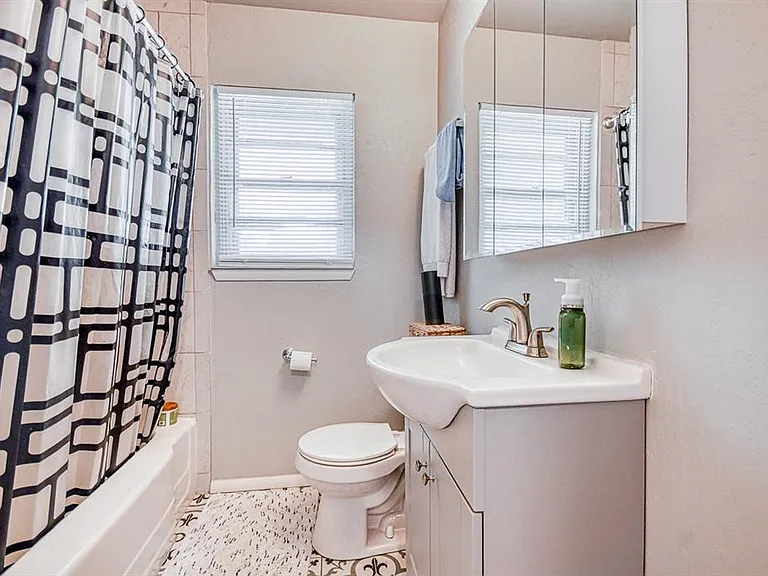 1205 Westlawn Dr — Photo 18