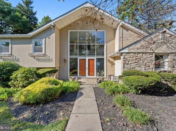 214 Sycamore Ave, Merion Station, PA 19066