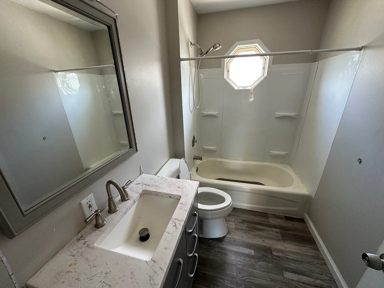 2 bed, 1050 sqft, $1,175 — Photo 4