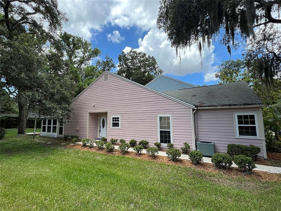 1st image of 9416 Forest Hills Cir
