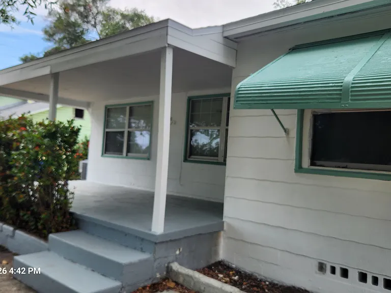 1316 Springdale St — Photo 3