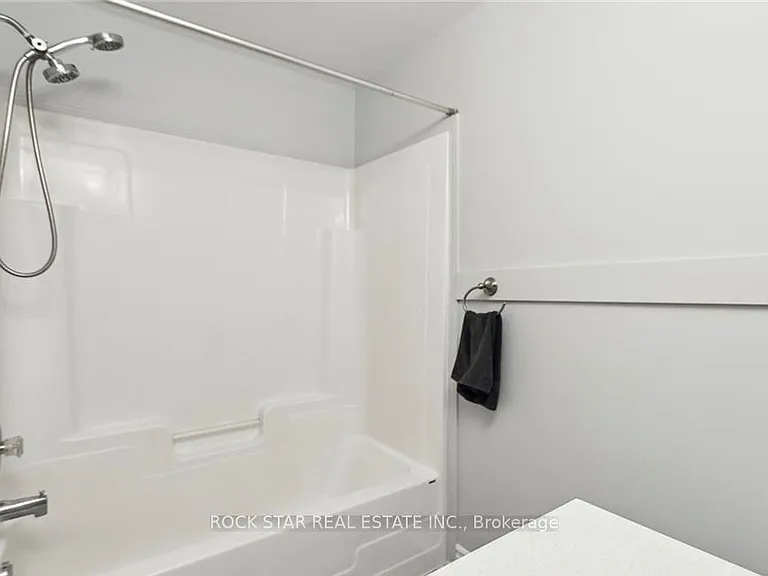 159 Henhoeffer Cres — Photo 24