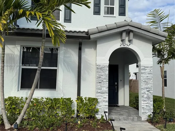29257 SW 163rd Ct, Homestead, FL 33033
