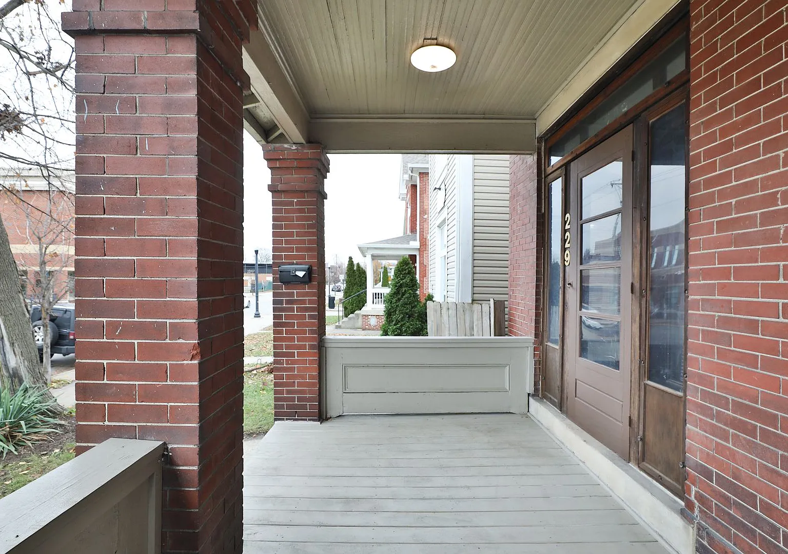 Incredible 6 Bedroom Home OSU Campus Renovated, Spacious, and Move-In Ready! — Photo 3