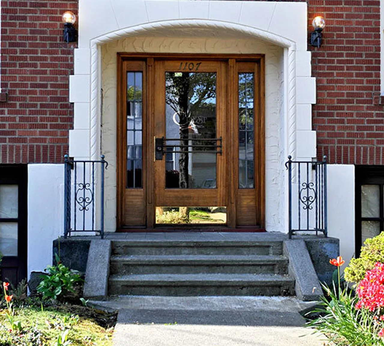 Crest Apartments — Photo 3