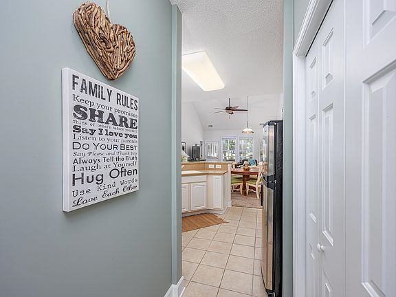 4th image of 6095 Catalina Dr. #415