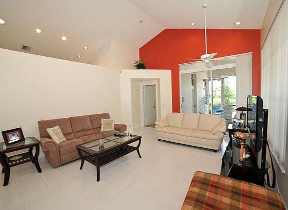 Home For Sale In Broken Sound