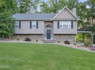 2130 Teardrop Cir, Dandridge, TN 37725