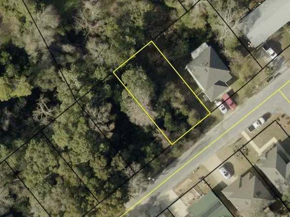 16 Cypress Dr, Niceville, FL 32578