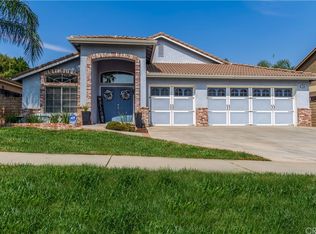 3586 Summertree Ln, Corona, CA 92881